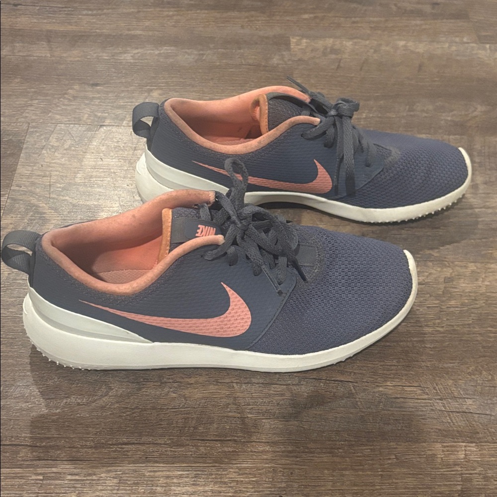 Nike Roche G Spikeless Golf Shoe Sneakers Charcoal Gray Coral Pink